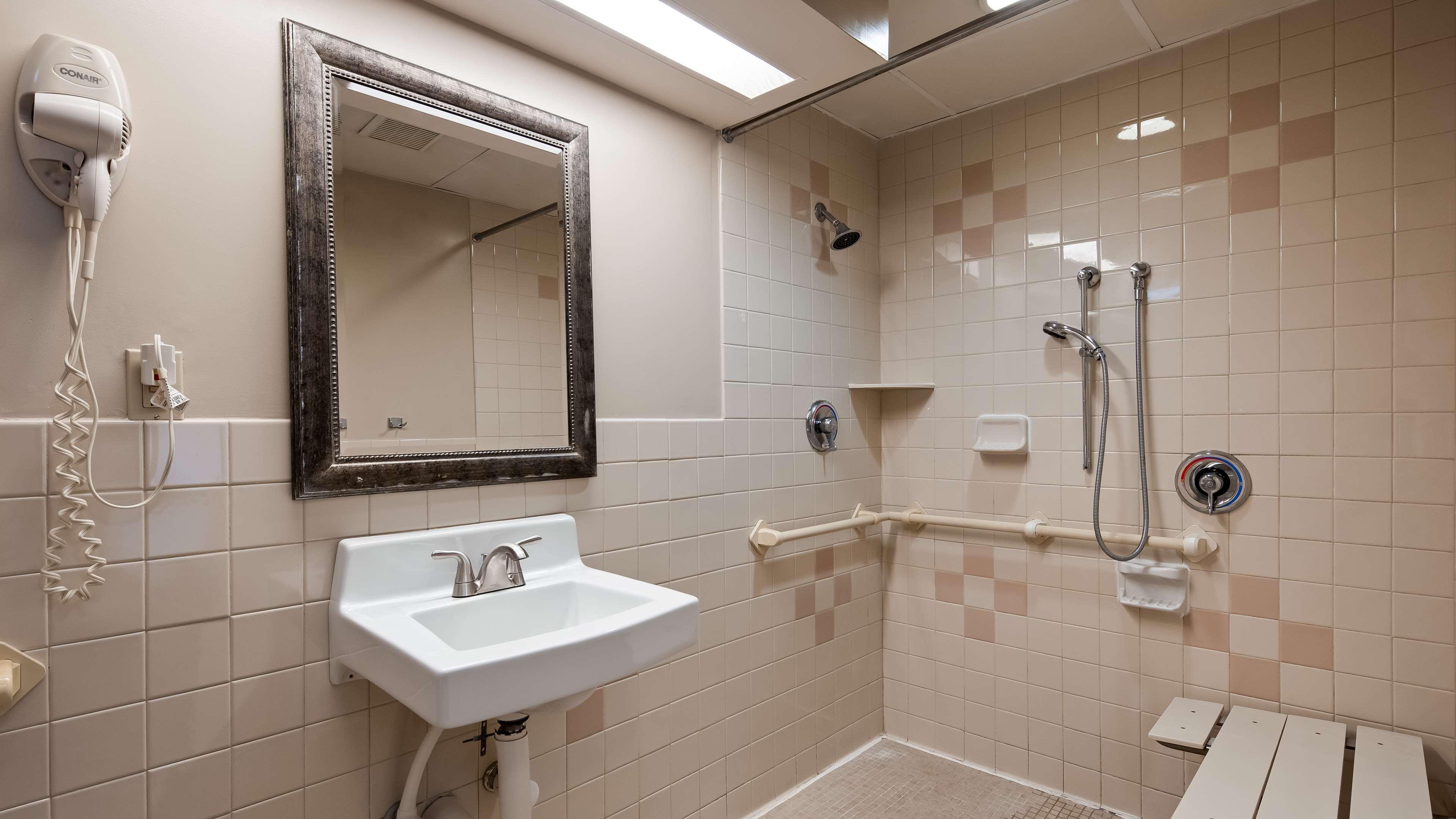 Surestay Hotel By Best Western East Brunswick Dış mekan fotoğraf