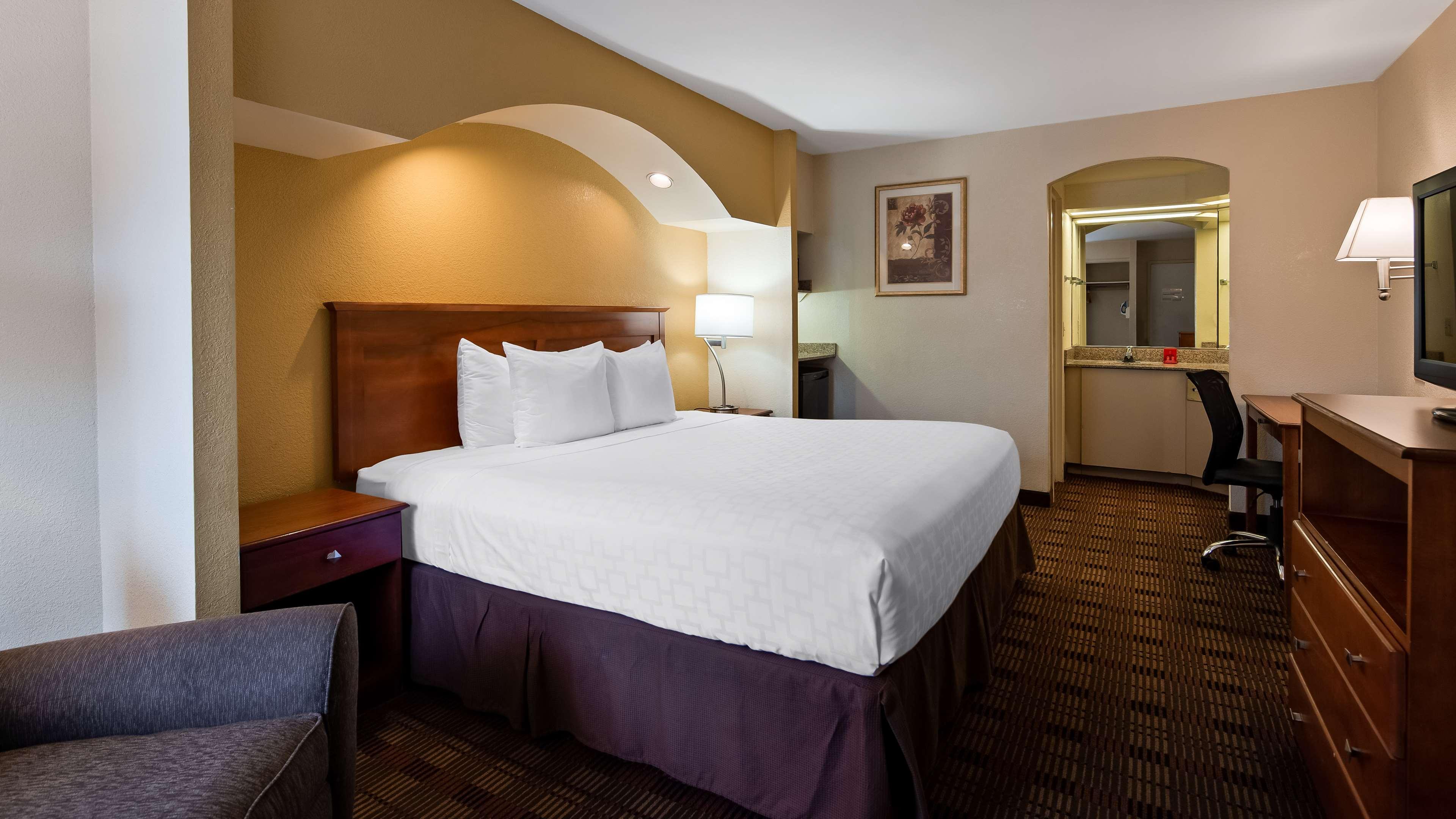 Surestay Hotel By Best Western East Brunswick Dış mekan fotoğraf