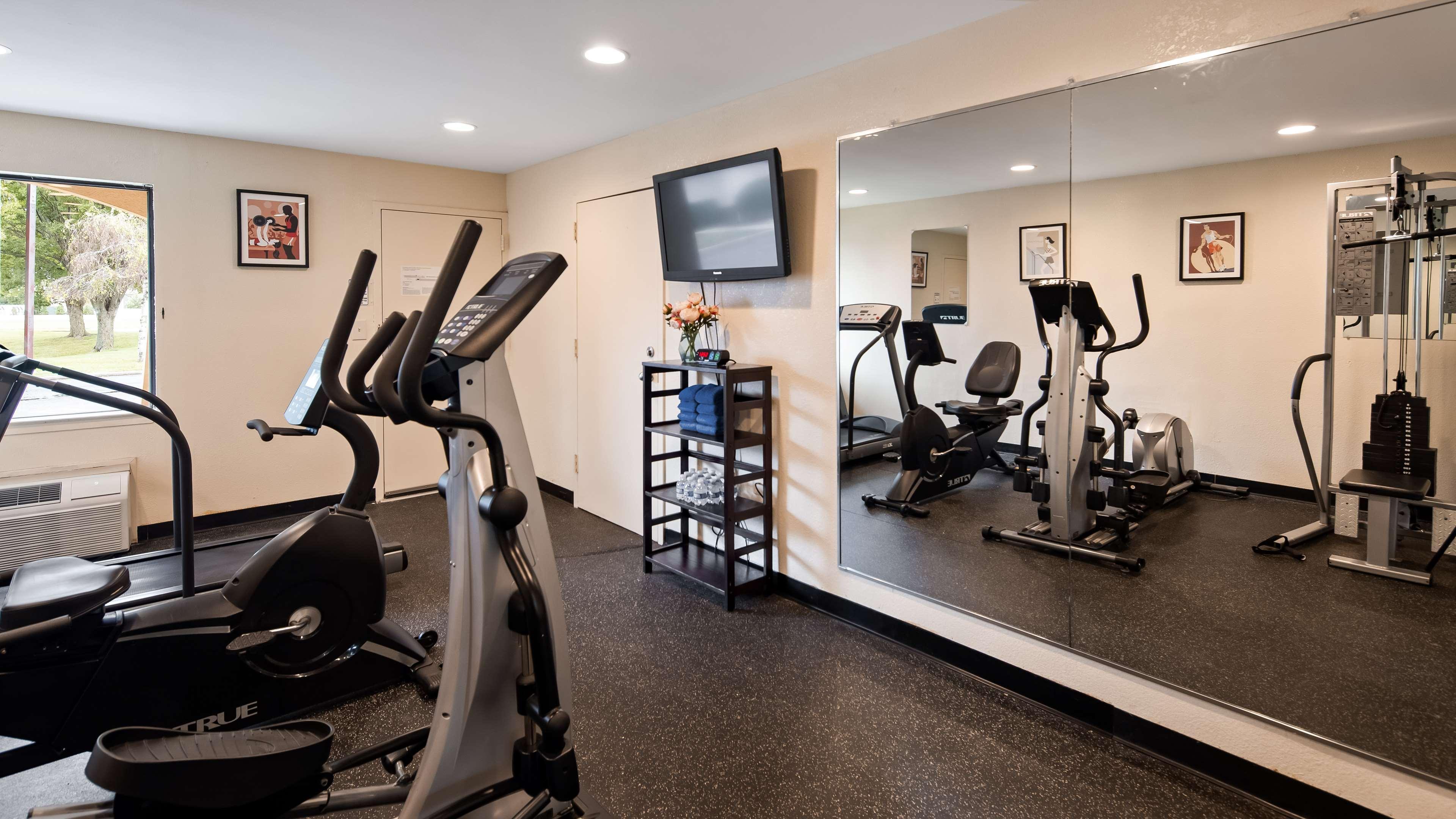 Surestay Hotel By Best Western East Brunswick Dış mekan fotoğraf